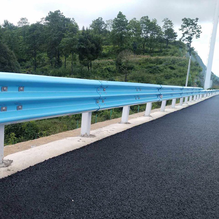 高速公路护栏安装价格详解
