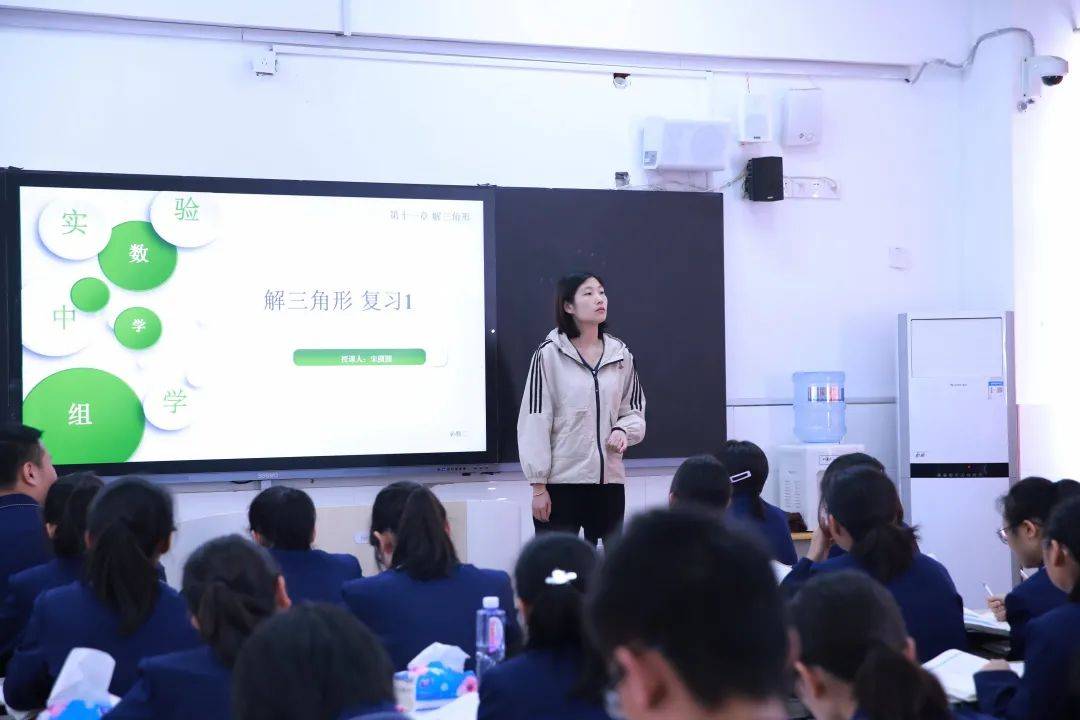 重庆市中小学数字图书馆登录首页的探索与体验